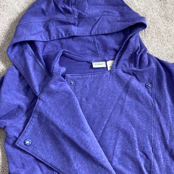 LLBean Sweatshirt Jacket Girl’s size 14/16 - Picture 2 of 4